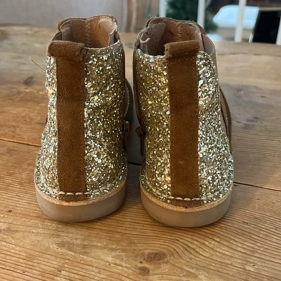 Adorable Booties, VGUC - Picture 2 of 8